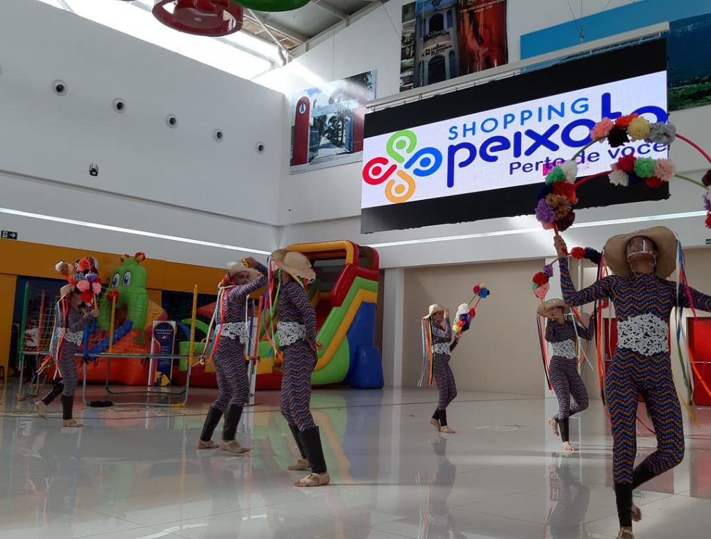 Dia do Folclore foi comemorado no Shopping Peixoto.